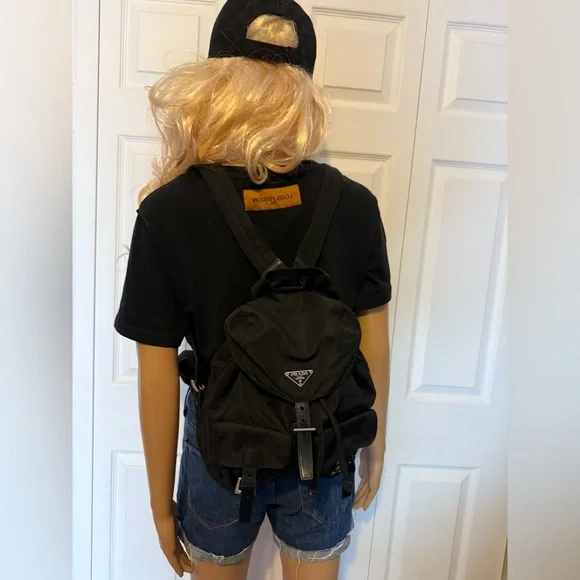 🌹♥️PRADA NYLON NERO BACKPACK♥️🌹 - Picture 3 of 14